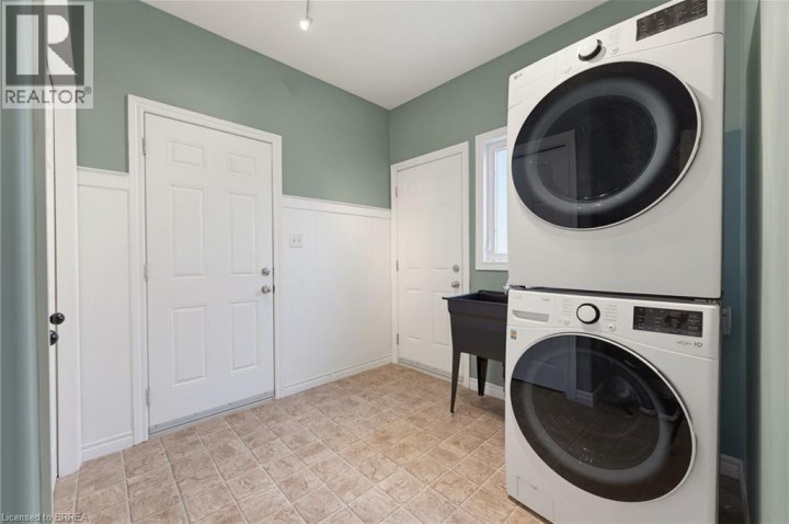 Photo 16 at 196 McGuiness Drive, Donegal / Mcguiness, Brantford