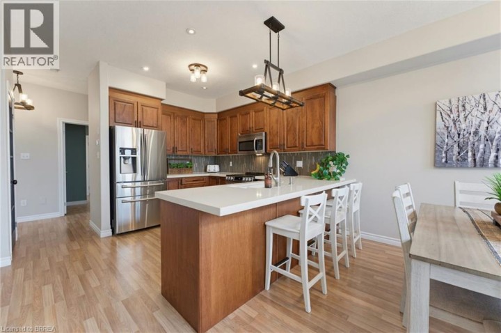 Photo 13 at 196 McGuiness Drive, Donegal / Mcguiness, Brantford