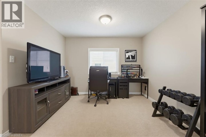 Photo 23 at 196 McGuiness Drive, Donegal / Mcguiness, Brantford