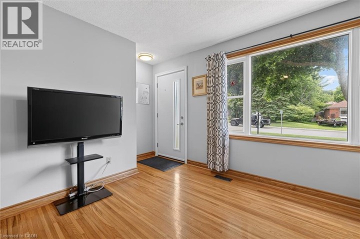 Photo 10 at 209 Butler Street, Woodstock - South, Woodstock