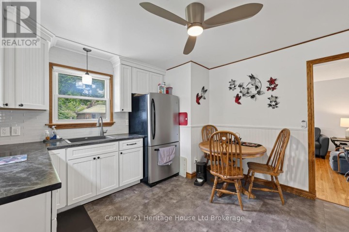 Photo 11 at 209 Butler Street, Woodstock - South, Woodstock