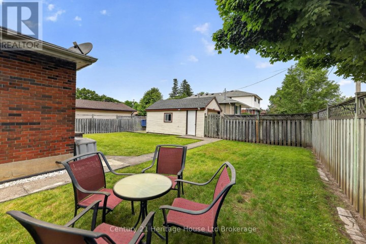 Photo 5 at 209 Butler Street, Woodstock - South, Woodstock