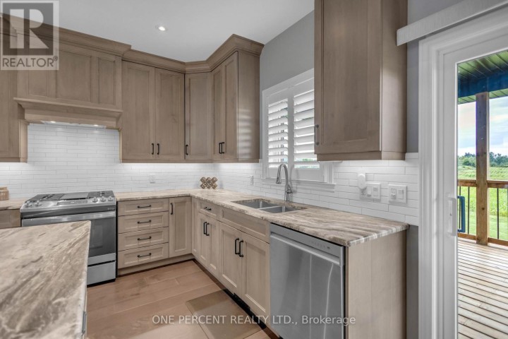 Photo 12 at 1410 E Thompson Road, Villa Nova, Norfolk County
