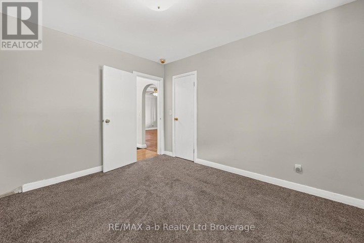 Photo 16 at 830 Maple Avenue, Woodstock - South, Woodstock