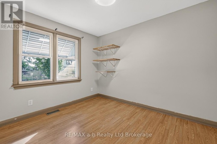 Photo 17 at 830 Maple Avenue, Woodstock - South, Woodstock