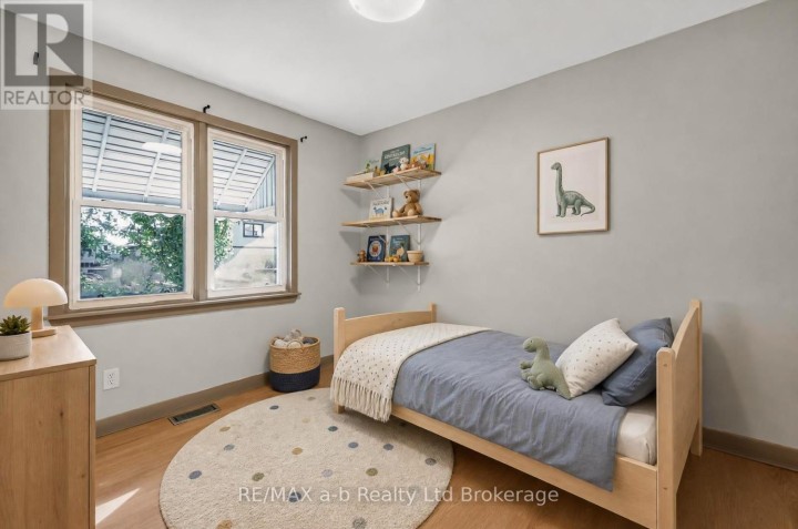 Photo 18 at 830 Maple Avenue, Woodstock - South, Woodstock