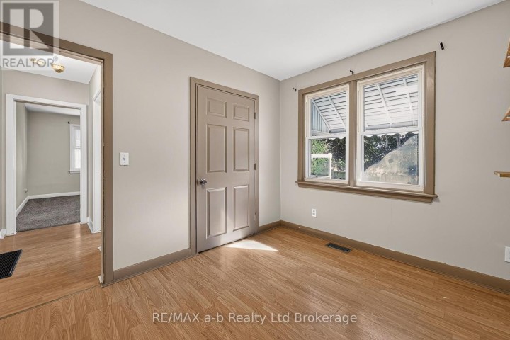 Photo 19 at 830 Maple Avenue, Woodstock - South, Woodstock