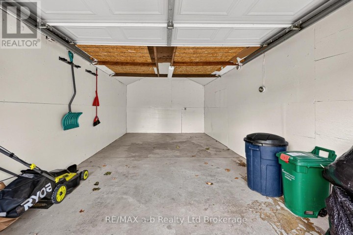 Photo 39 at 830 Maple Avenue, Woodstock - South, Woodstock