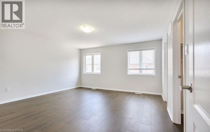 Photo 18 at 25 Munro Circle, Empire South, Brantford