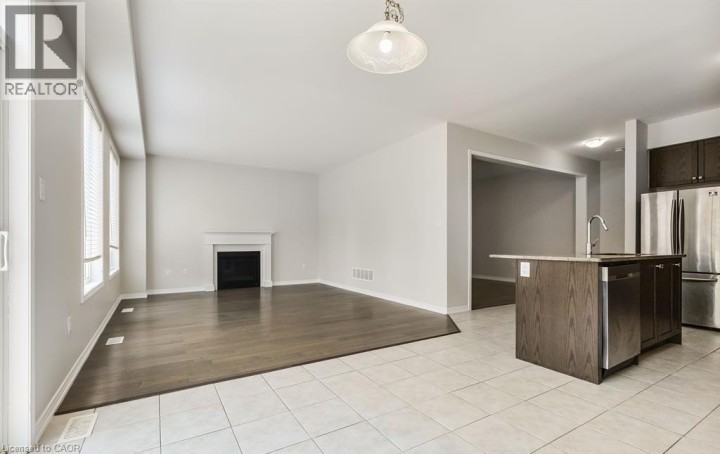 Photo 13 at 25 Munro Circle, Empire South, Brantford