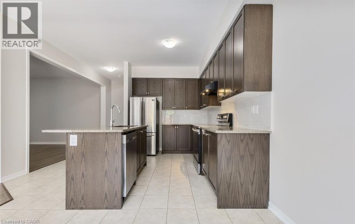 Photo 12 at 25 Munro Circle, Empire South, Brantford