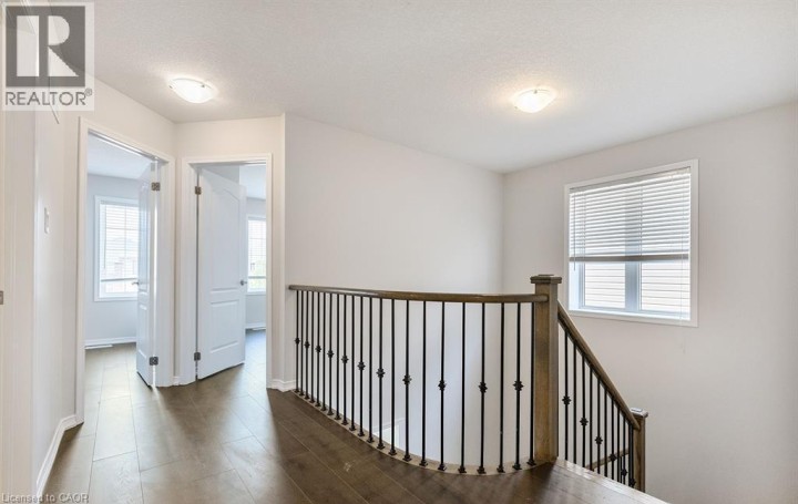 Photo 17 at 25 Munro Circle, Empire South, Brantford