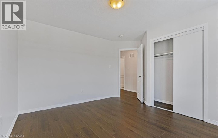 Photo 27 at 25 Munro Circle, Empire South, Brantford