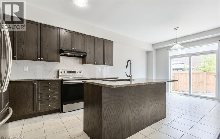 Photo 10 at 25 Munro Circle, Empire South, Brantford