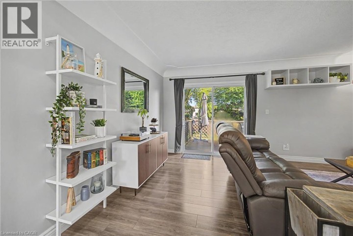 Photo 6 at 4 Fairview Street, Tillsonburg