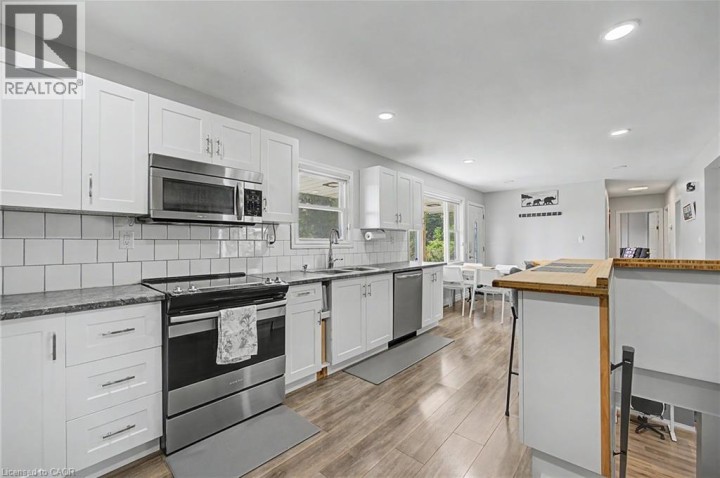 Photo 8 at 4 Fairview Street, Tillsonburg