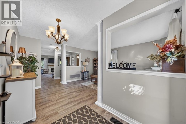 Photo 10 at 6 Mathews Court, Empire, Brantford