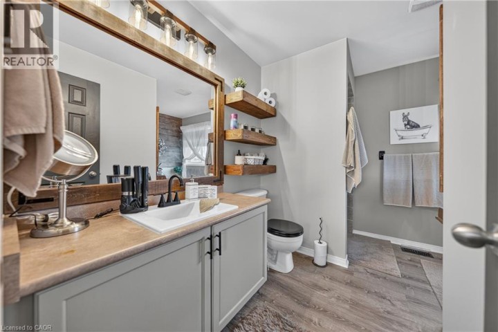 Photo 30 at 6 Mathews Court, Empire, Brantford