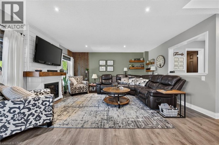 Photo 17 at 6 Mathews Court, Empire, Brantford