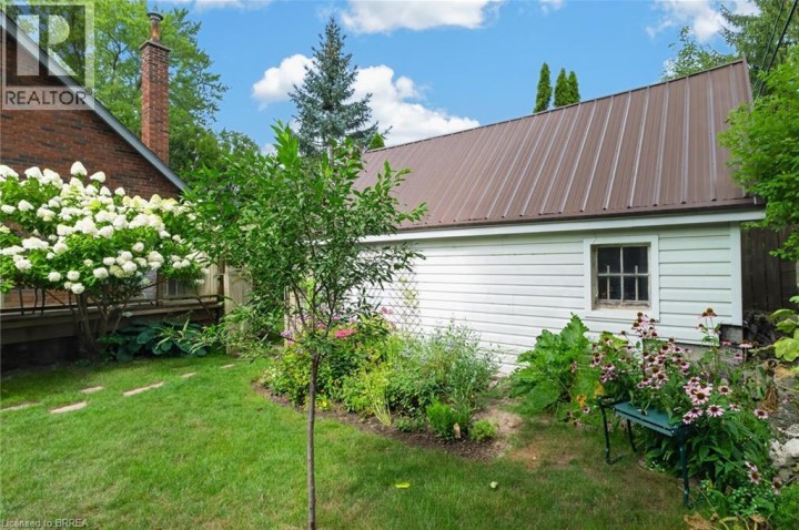 Photo 9 at 17 Lincoln Avenue, Lansdowne, Brantford
