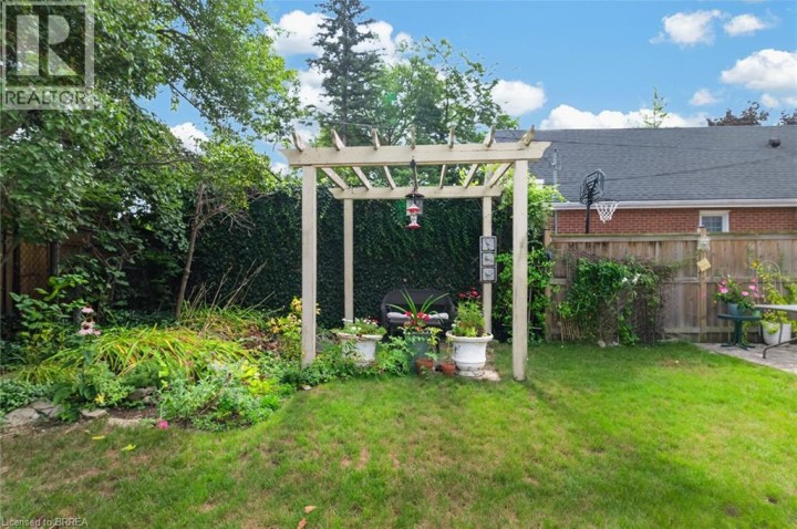 Photo 8 at 17 Lincoln Avenue, Lansdowne, Brantford