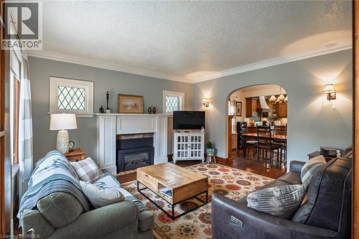 Photo 15 at 17 Lincoln Avenue, Lansdowne, Brantford