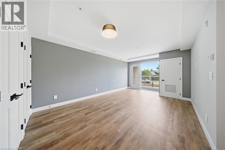 Photo 11 at 108 - 34 Norman Street, Fairview / Greenbrier, Brantford