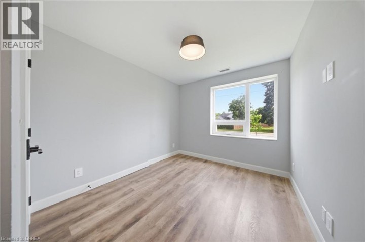 Photo 18 at 108 - 34 Norman Street, Fairview / Greenbrier, Brantford