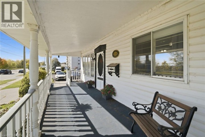 Photo 4 at 986 Colborne Street, Echo Place, Brantford