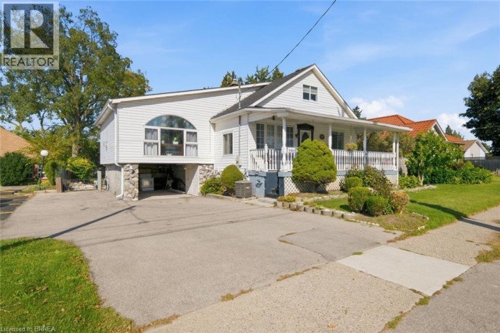 Photo 2 at 986 Colborne Street, Echo Place, Brantford
