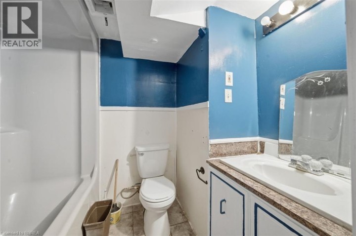 Photo 24 at 986 Colborne Street, Echo Place, Brantford