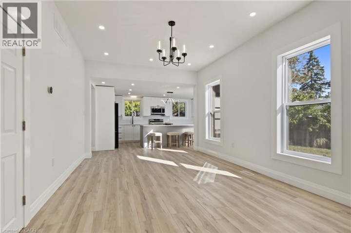 Photo 11 at 657 Frances Street, Woodstock - South, Woodstock