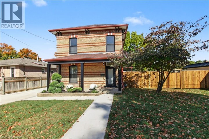 Photo 3 at 657 Frances Street, Woodstock - South, Woodstock