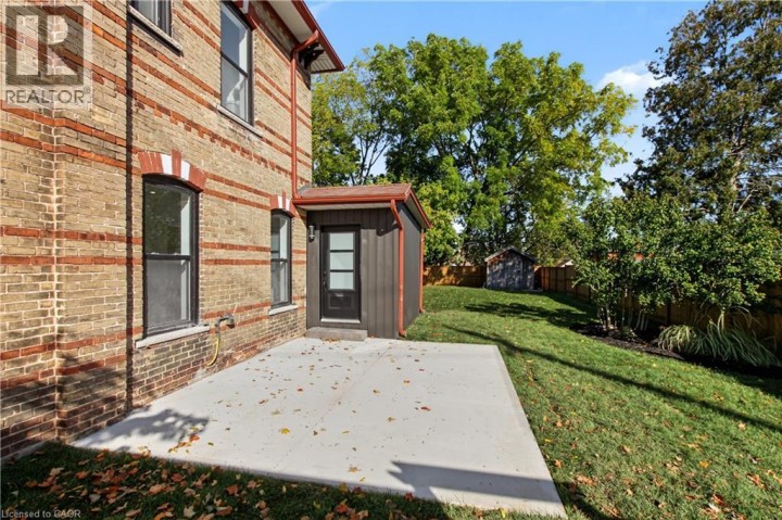 Photo 21 at 657 Frances Street, Woodstock - South, Woodstock