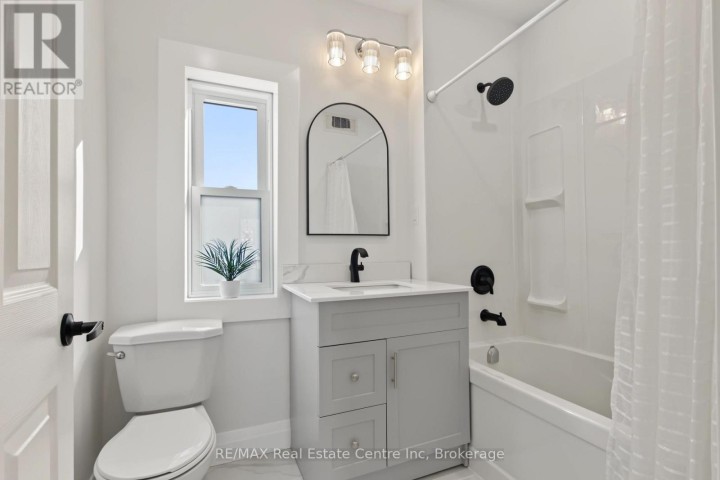 Photo 37 at 657 Frances Street, Woodstock - South, Woodstock