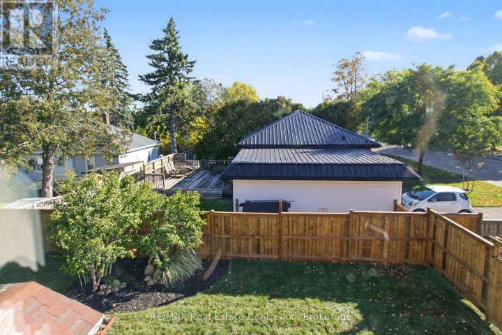 Photo 40 at 657 Frances Street, Woodstock - South, Woodstock
