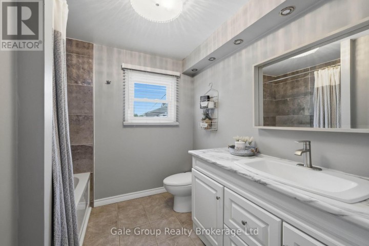 Photo 22 at 171 Orchard Road, Woodstock - North, Woodstock
