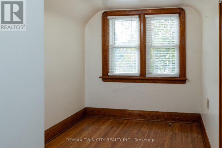 Photo 15 at 41 E Church Street, Delhi, Norfolk County