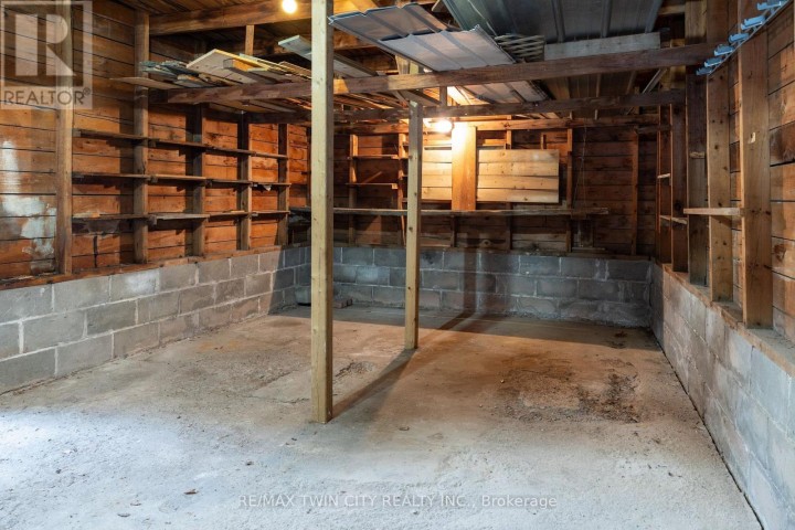 Photo 19 at 41 E Church Street, Delhi, Norfolk County
