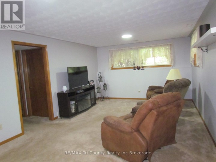 Photo 12 at 29 Beckett Boulevard, Tillsonburg