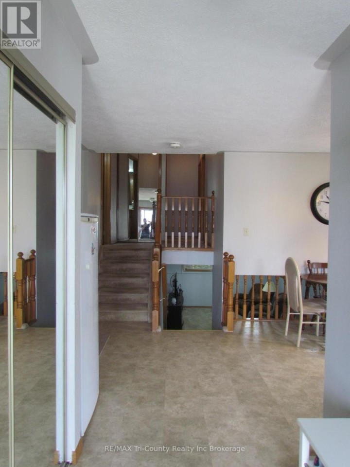 Photo 2 at 29 Beckett Boulevard, Tillsonburg