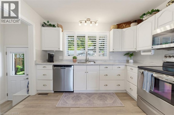 Photo 9 at 107 Pusey Boulevard, Grand Woodlands, Brantford