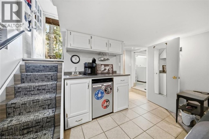 Photo 22 at 13 Forest Road, Echo Place, Brantford