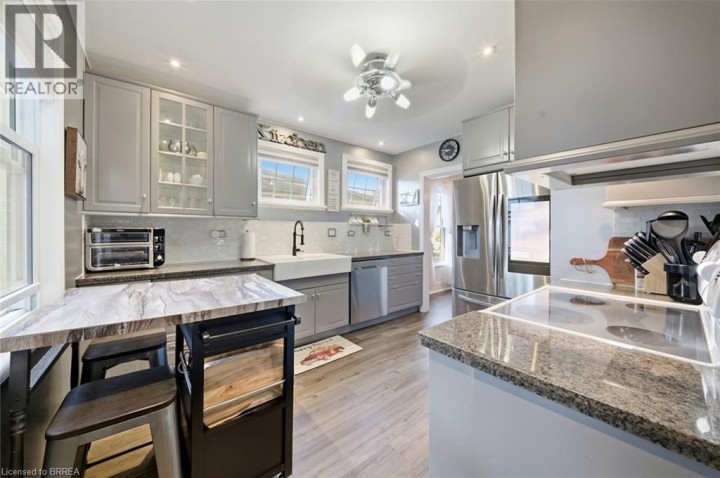 Photo 25 at 13 Forest Road, Echo Place, Brantford