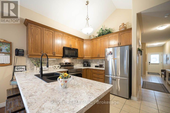 Photo 13 at 15 Millcroft Drive, Simcoe, Norfolk County
