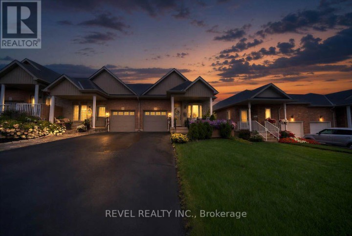 Photo 2 at 15 Millcroft Drive, Simcoe, Norfolk County