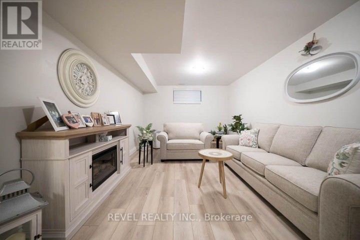 Photo 22 at 15 Millcroft Drive, Simcoe, Norfolk County