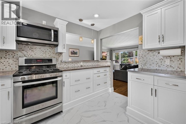 Photo 19 at 41 Kensington Avenue, Rosedale / Gable Height, Brantford