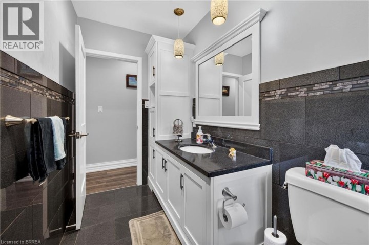 Photo 24 at 41 Kensington Avenue, Rosedale / Gable Height, Brantford