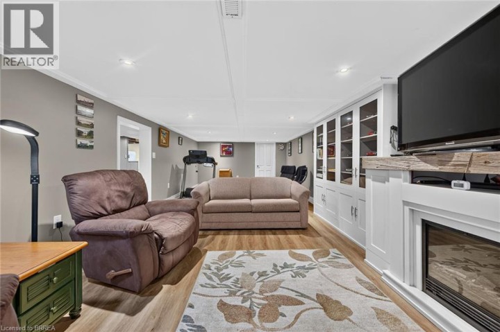 Photo 36 at 41 Kensington Avenue, Rosedale / Gable Height, Brantford